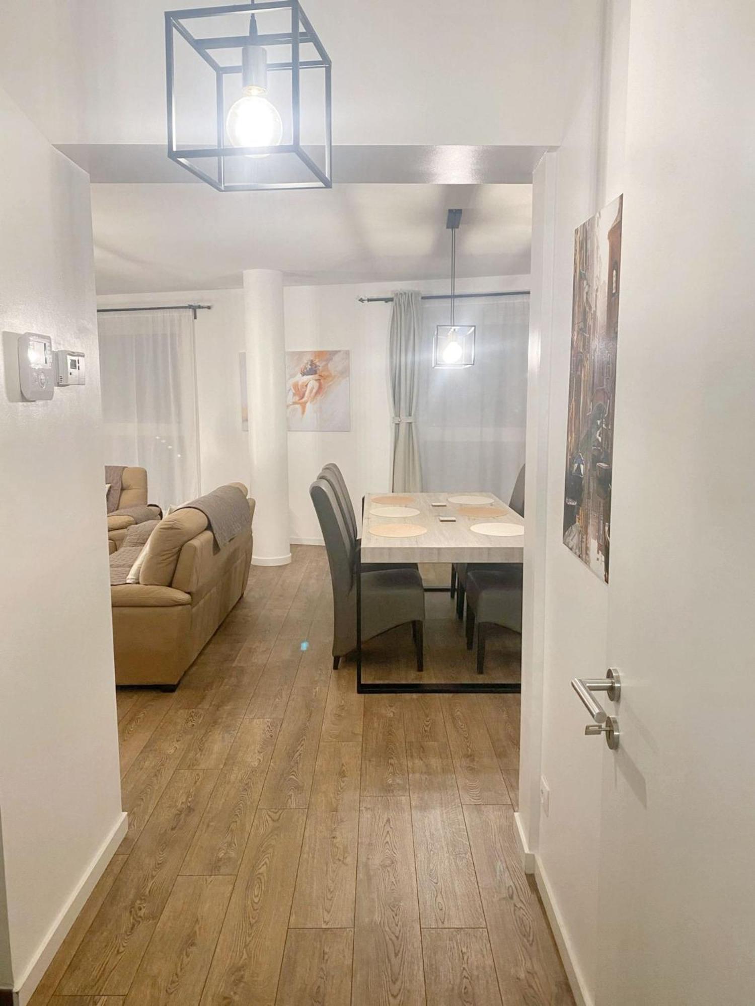 בריסל Modern Apartment In Cureghem Anderlecht 134 M² + Terrace מראה חיצוני תמונה
