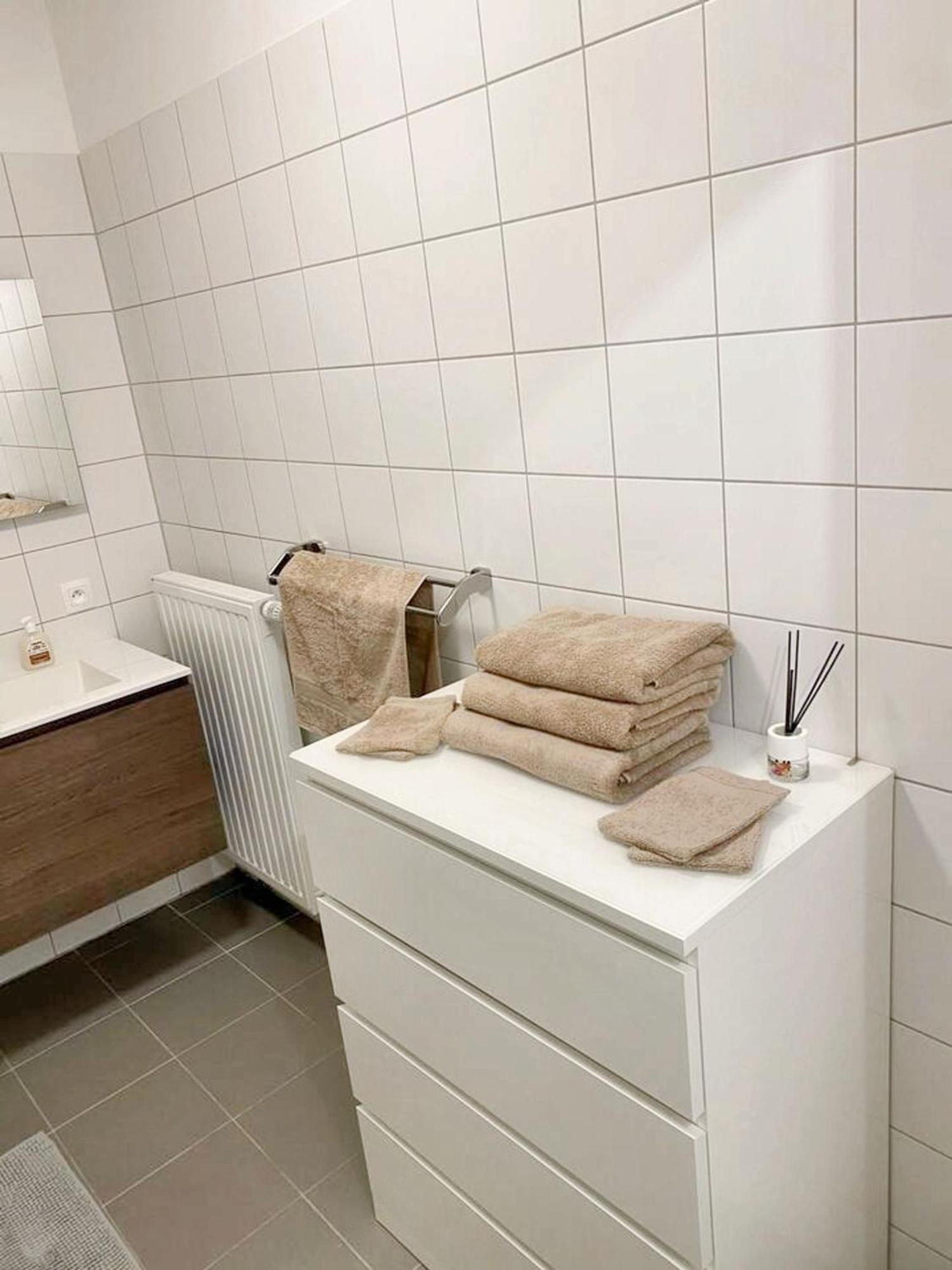 בריסל Modern Apartment In Cureghem Anderlecht 134 M² + Terrace מראה חיצוני תמונה