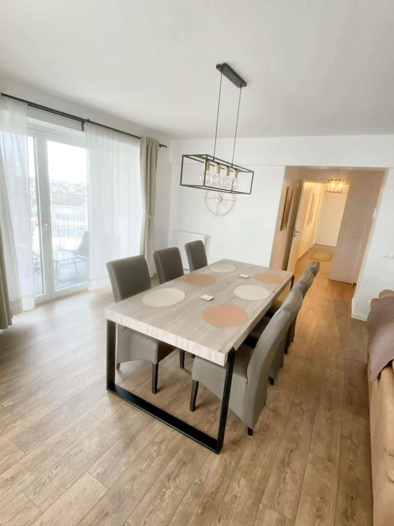 בריסל Modern Apartment In Cureghem Anderlecht 134 M² + Terrace מראה חיצוני תמונה
