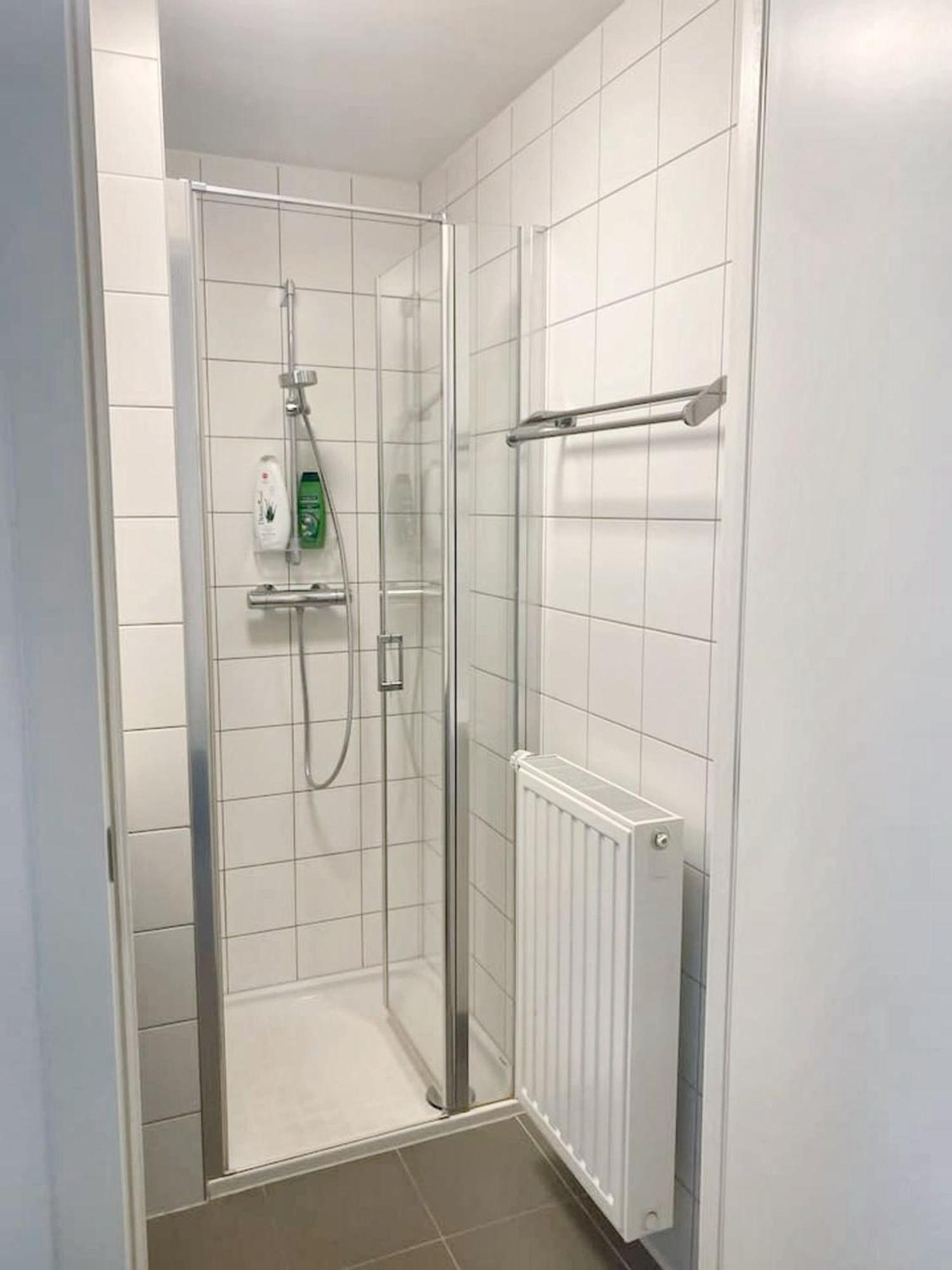 בריסל Modern Apartment In Cureghem Anderlecht 134 M² + Terrace מראה חיצוני תמונה