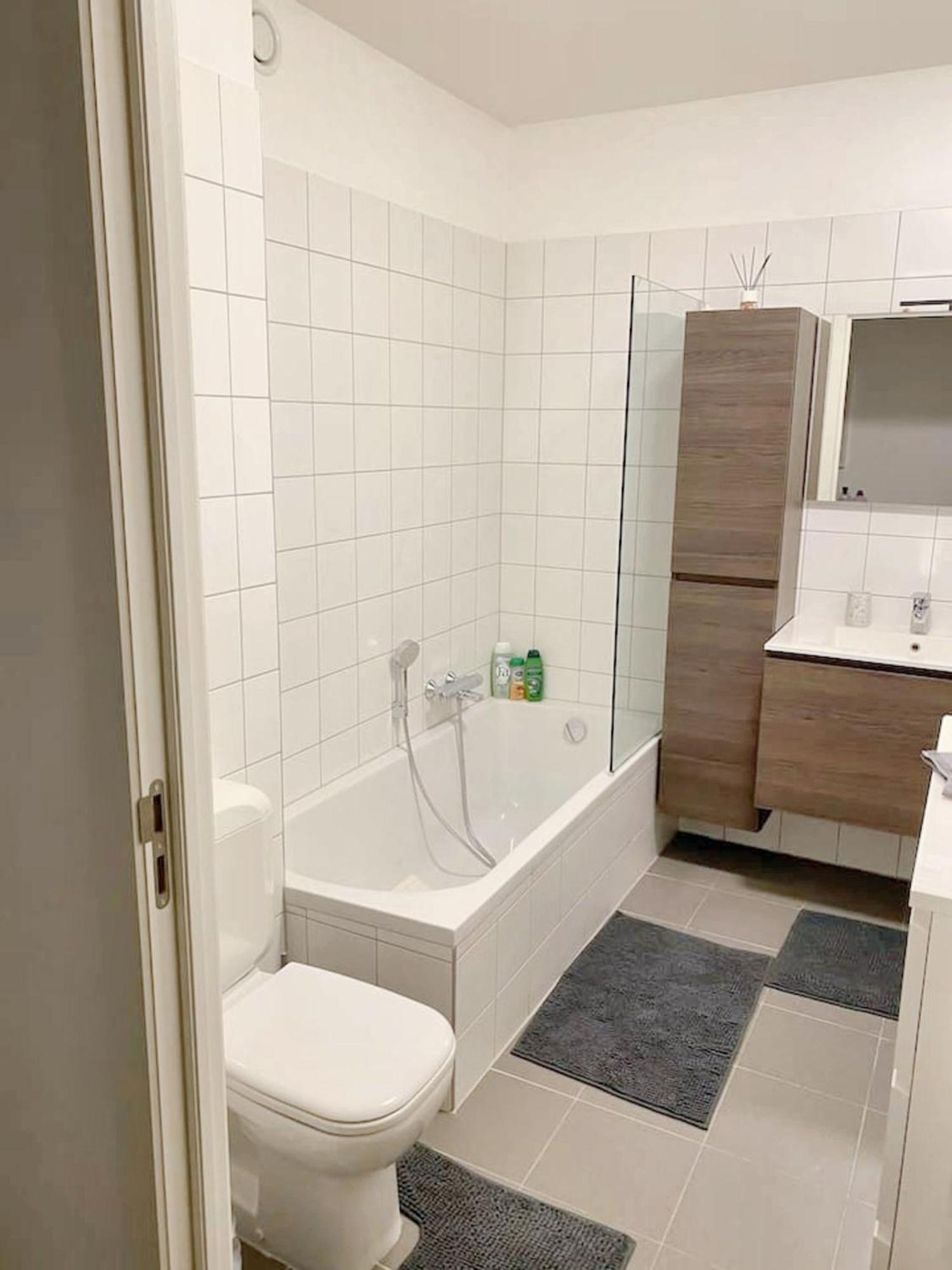 בריסל Modern Apartment In Cureghem Anderlecht 134 M² + Terrace מראה חיצוני תמונה