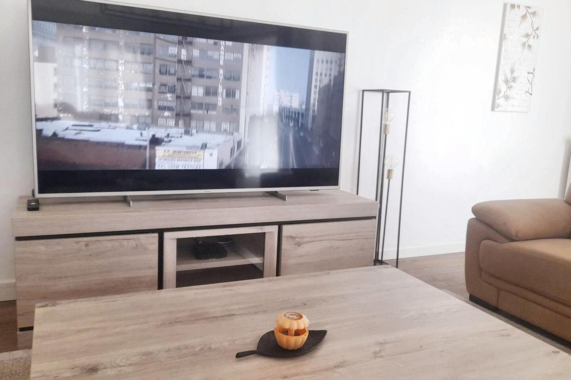 בריסל Modern Apartment In Cureghem Anderlecht 134 M² + Terrace מראה חיצוני תמונה
