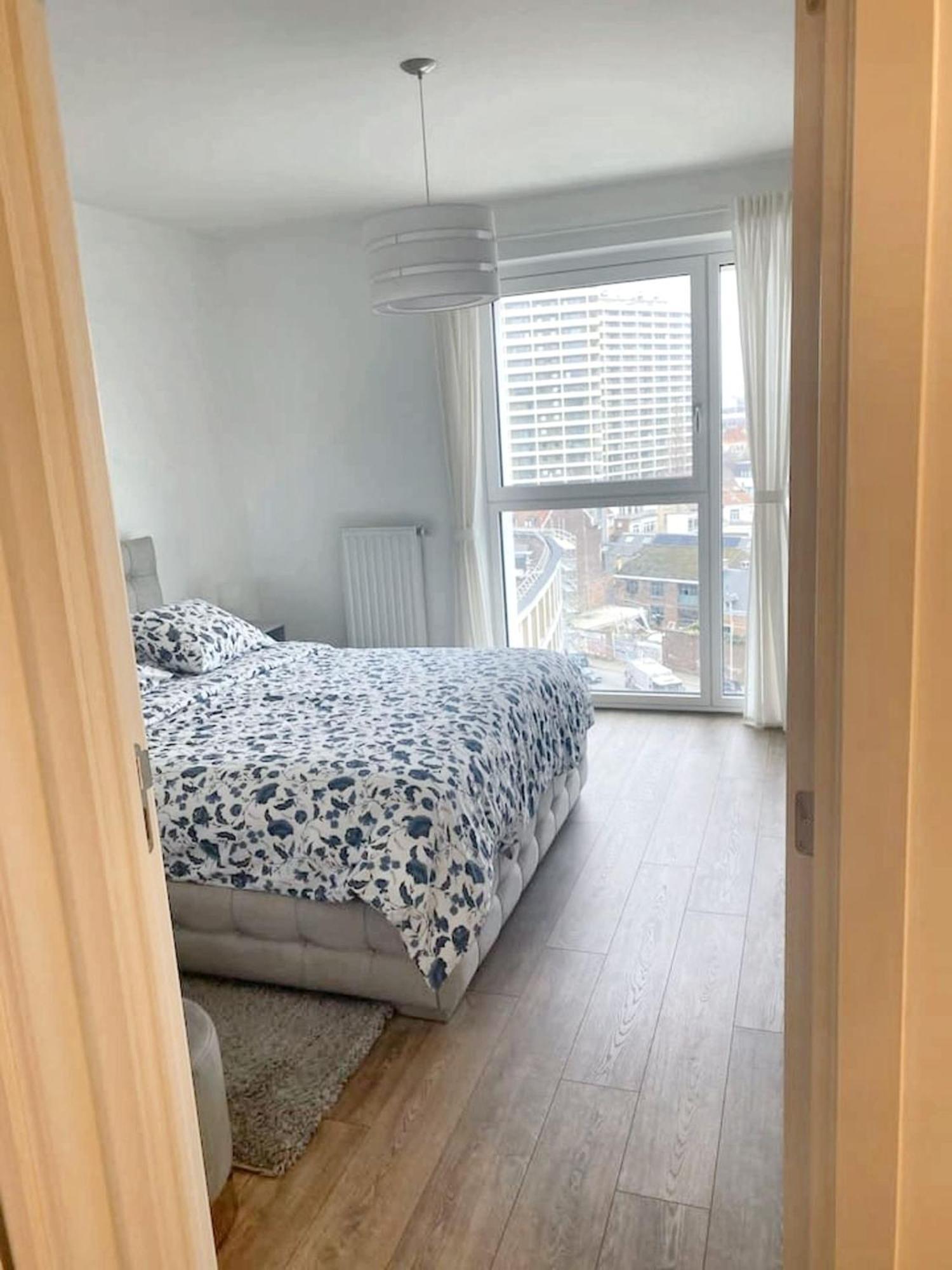 בריסל Modern Apartment In Cureghem Anderlecht 134 M² + Terrace מראה חיצוני תמונה