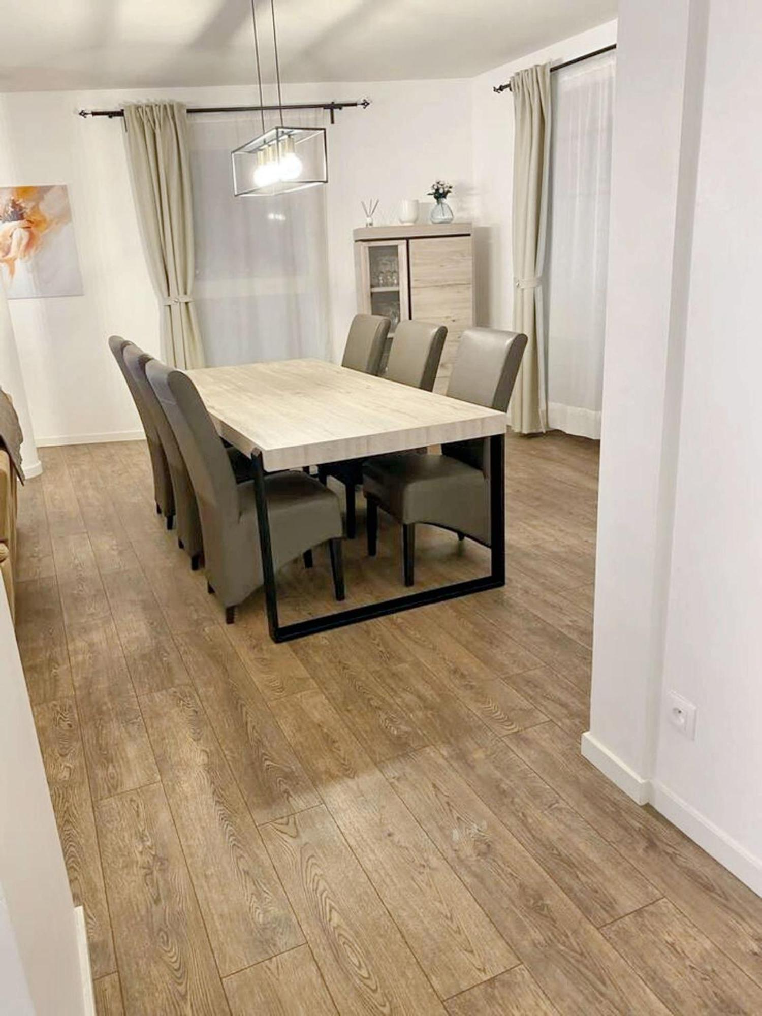 בריסל Modern Apartment In Cureghem Anderlecht 134 M² + Terrace מראה חיצוני תמונה